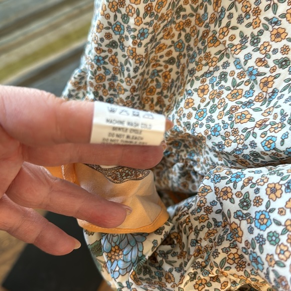 Pretty floral tank - US size 18-20 - Picture 6 of 8